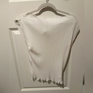 Abercrombie & Fitch White Pleated Top